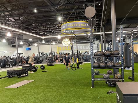 Golds gym baileys crossroads  Apply to Front Desk Agent, Team Member, Coach and more!Both Military and Gold's Gym Strong!! #Builtbygolds #goldsgym #Military #gym #Goldsstrong #militarystrong Credits:@Ultralord_35Golds Gym-Bailey's Crossroads is a Health Club at 3505 Carlin Springs Road, Falls Church, VA 22041